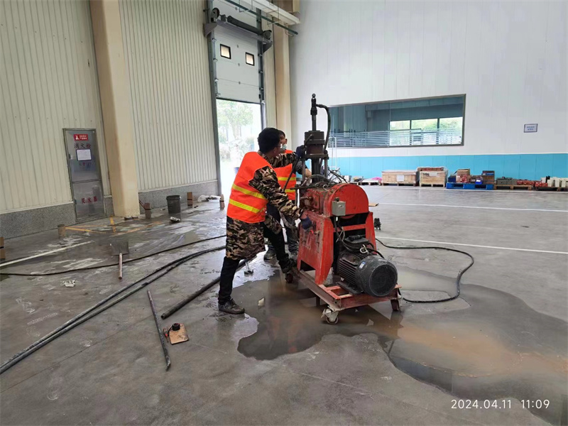 毕节厂房地面下沉塌陷注浆加固施工